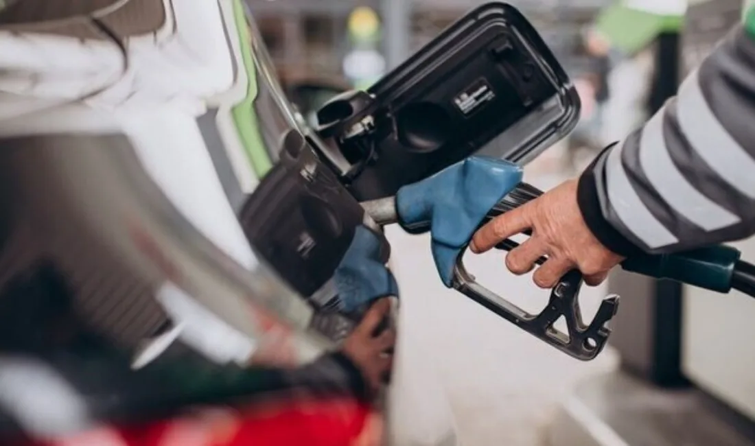 Petrol fiyatlarında yaşanan tarihi düşüş sonrası akaryakıt ürünlerine peş peşe