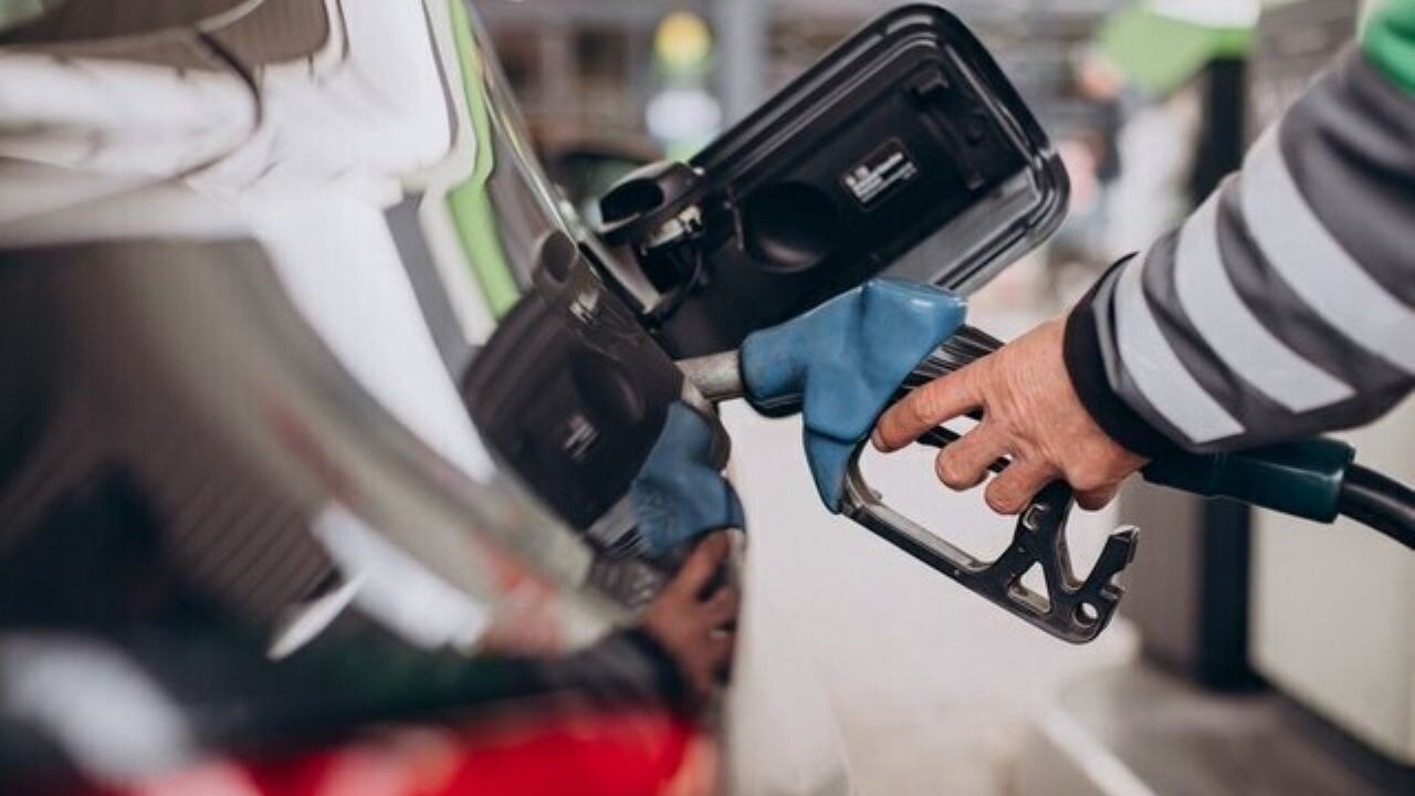 Petrol fiyatlarında yaşanan tarihi düşüş sonrası akaryakıt ürünlerine peş peşe
