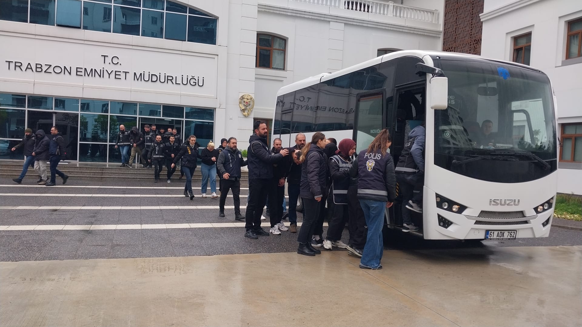 Trabzon merkezli 23 vilayette yasa dışı bahis operasyonu: 82 gözaltı