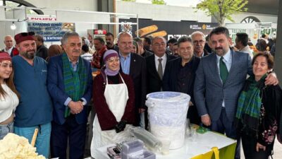 Ankara Rize Günleri üçüncü gününde kültürel ve sanatlar etkinliklerle sürüyor.