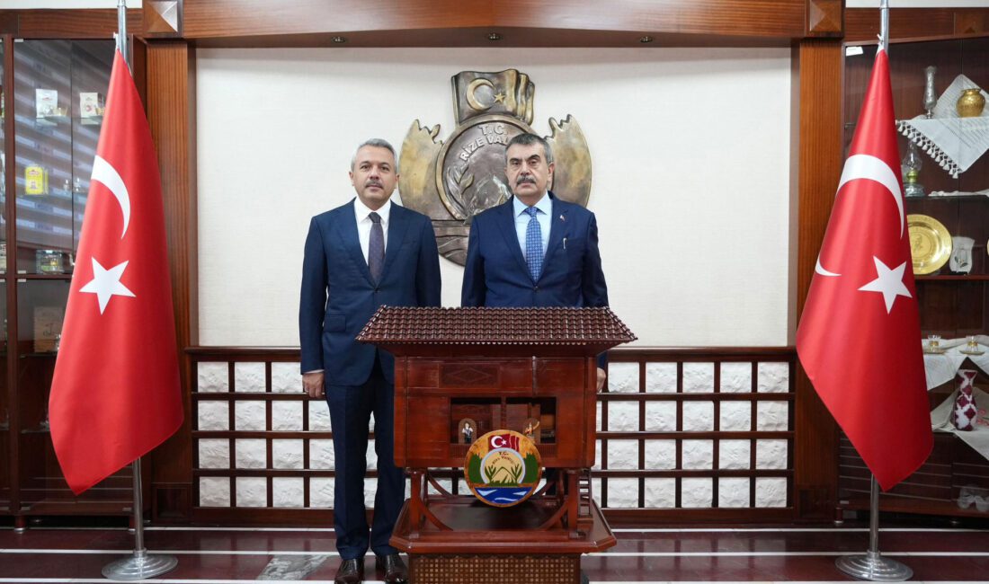 Milli Eğitim Bakanı Yusuf Tekin, Rize ziyaretinde eğitimde yapılan reformları