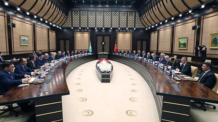 Cumhurbaşkanı Erdoğan ve Kazakistan Cumhurbaşkanı Tokayev, Cumhurbaşkanlığı Külliyesi'nde bir araya