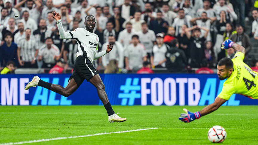 UEFA Avrupa Ligi'nde Beşiktaş, İngiliz ekibi Crystal Palace ile oynadığı