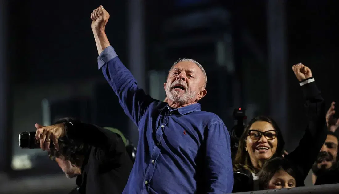 İlk turda geriye düşen Luiz Inacio Lula da Silva, Brezilya