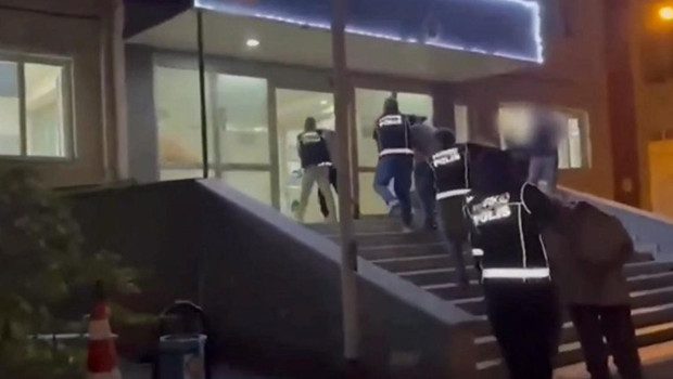 Diyarbakır'da polisin son bir ayda gerçekleştirdiği kapsamlı narkotik operasyonlarında çok