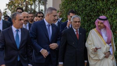 İstanbul'da toplanan R4 dışişleri bakanları, İsrail işgalinin durdurulması, bağımsız Filistin