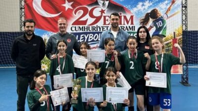 Rize’nin İyidere ilçesinde 29 Ekim Cumhuriyet Bayramı kapsamında organize edilen