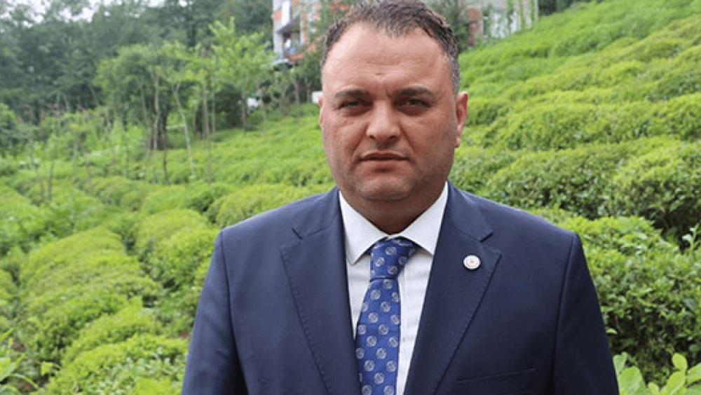 Rize Ziraat Odası Başkanı Bünyamin Arslan, dik yamaçlardaki çaylıkların sökülmesinin