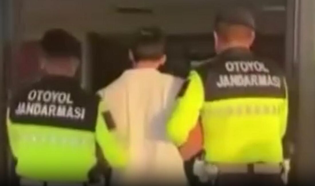 Kuzey Marmara Otoyolu'nda 232 km hızla makas atan sürücü Jandarma