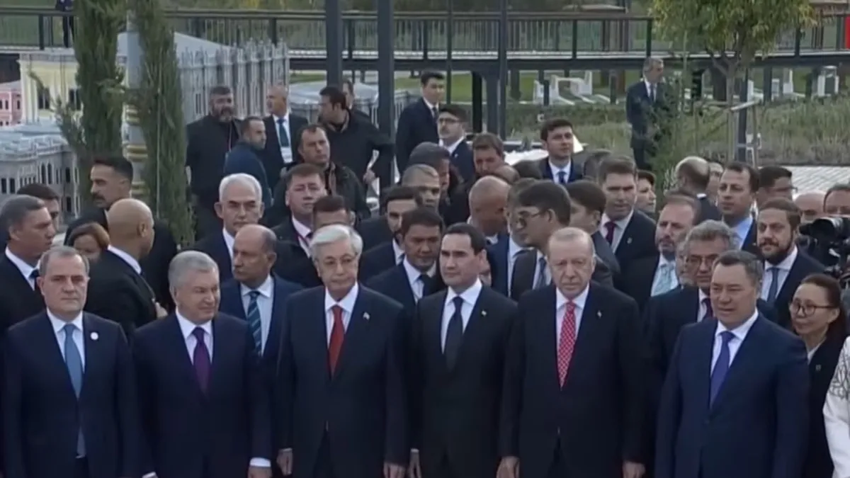 Cumhurbaşkanı Recep Tayyip Erdoğan, Türk Devletleri Teşkilatı liderleriyle birlikte Türk