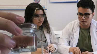 Erzurumlu lise öğrencileri, tarantula zehrinden geliştirdikleri özel hidrojel ile TÜBİTAK