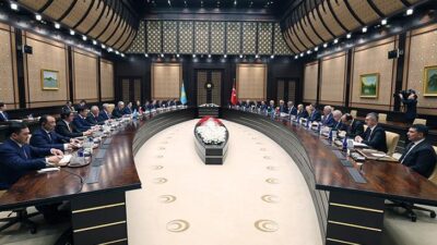 Enerji ve Tabii Kaynaklar Bakanı Alparslan Bayraktar, Kazak mevkidaşı Yerlan