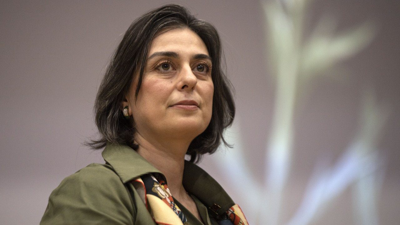 Görevinden uzaklaştırılan Üsküdar Belediye Başkanı Sinem Dedetaş hakkında ev hapsi